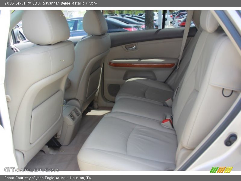 Rear Seat of 2005 RX 330