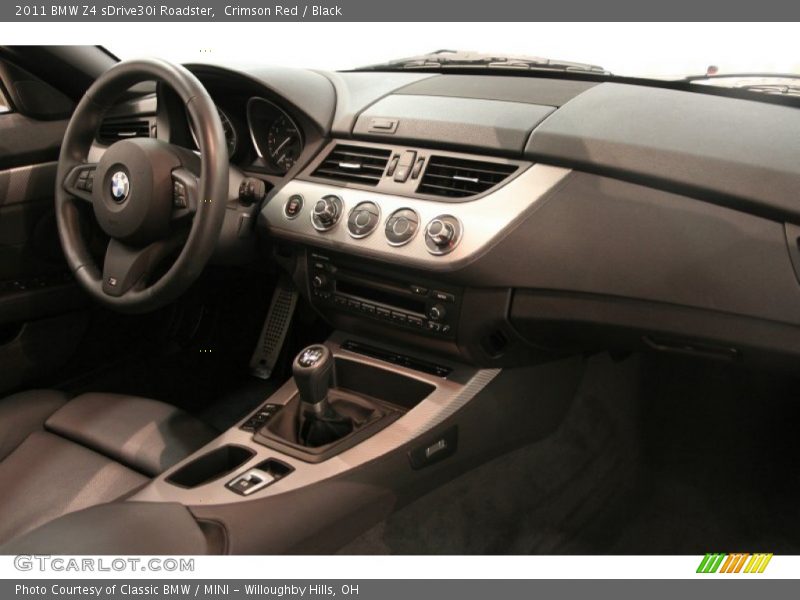 Dashboard of 2011 Z4 sDrive30i Roadster