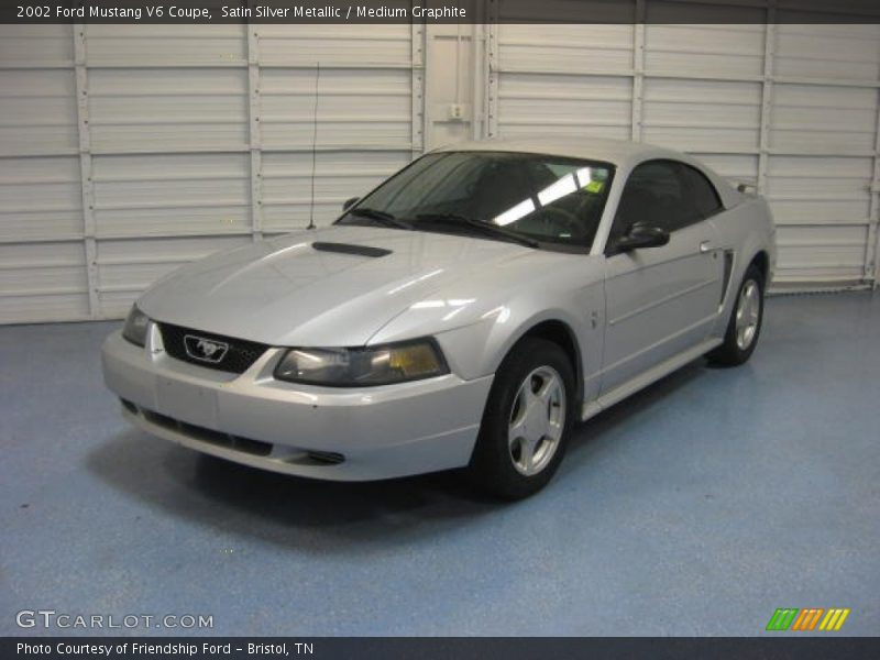 Front 3/4 View of 2002 Mustang V6 Coupe