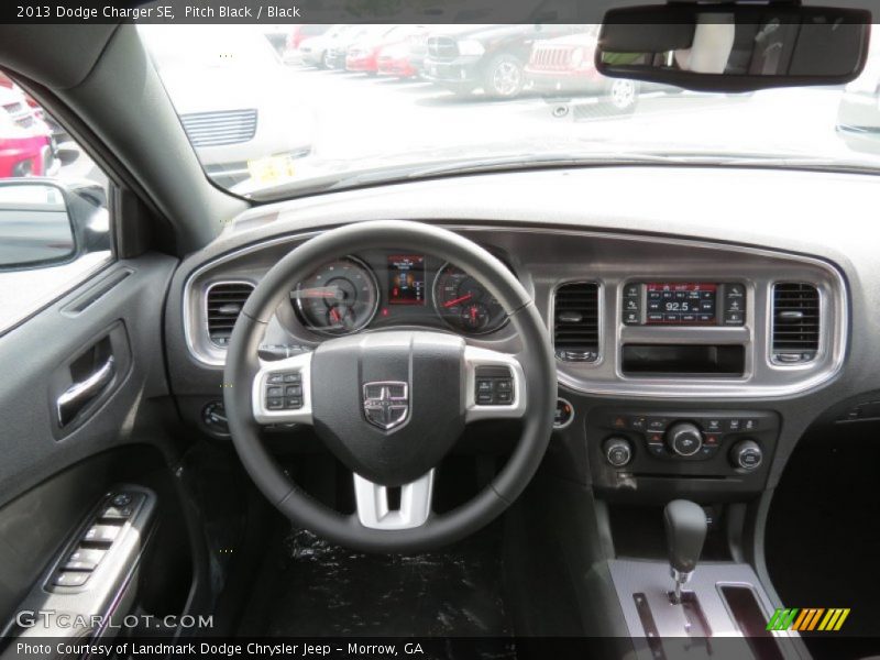Pitch Black / Black 2013 Dodge Charger SE