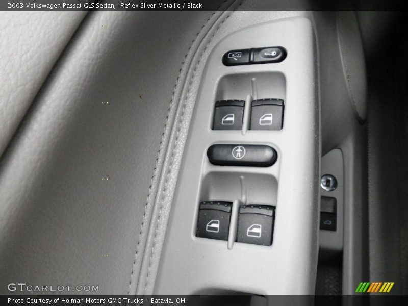 Reflex Silver Metallic / Black 2003 Volkswagen Passat GLS Sedan