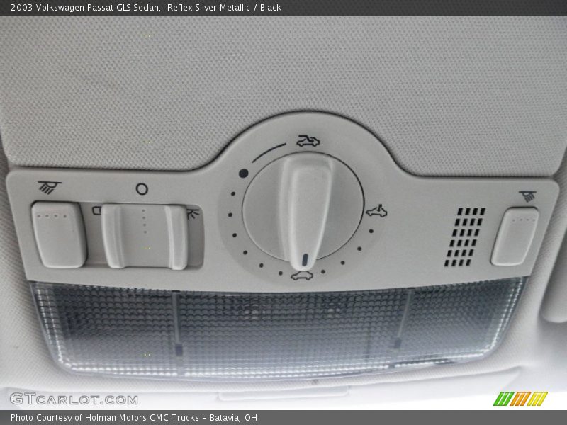 Reflex Silver Metallic / Black 2003 Volkswagen Passat GLS Sedan