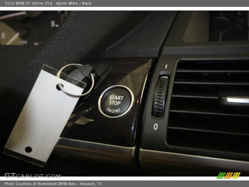 Alpine White / Black 2013 BMW X5 xDrive 35d