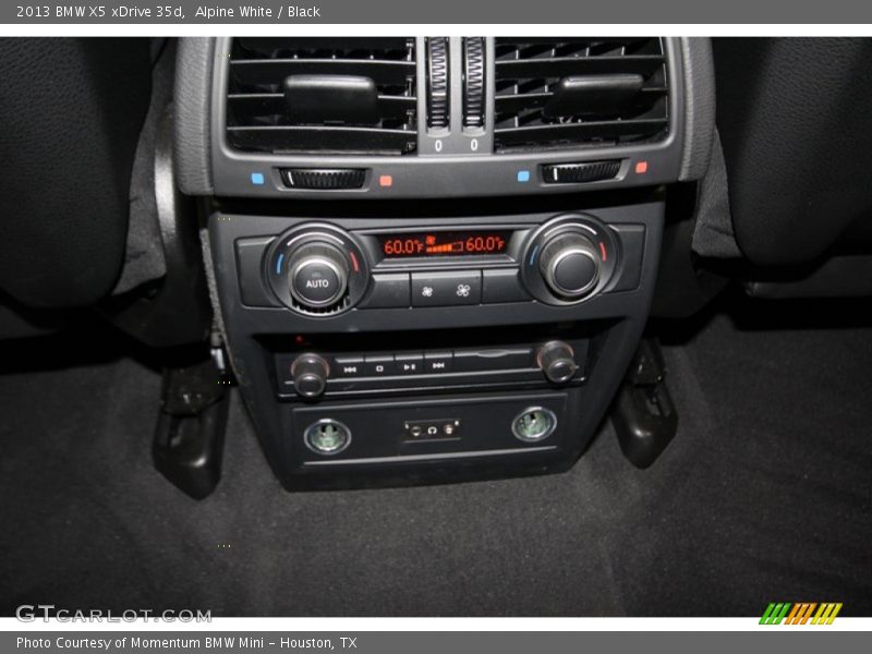 Alpine White / Black 2013 BMW X5 xDrive 35d