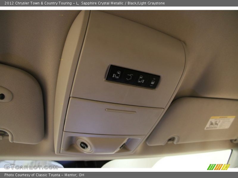 Sapphire Crystal Metallic / Black/Light Graystone 2012 Chrysler Town & Country Touring - L
