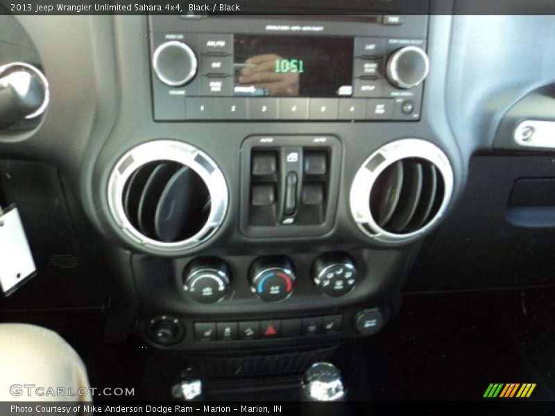 Black / Black 2013 Jeep Wrangler Unlimited Sahara 4x4