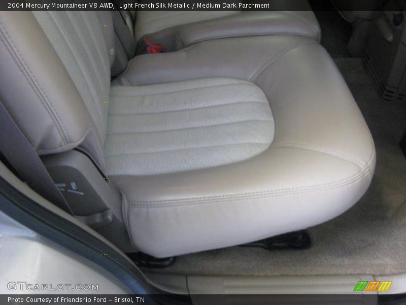 Light French Silk Metallic / Medium Dark Parchment 2004 Mercury Mountaineer V8 AWD