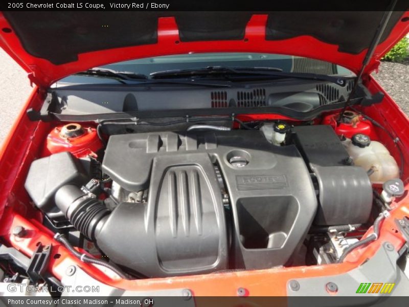 Victory Red / Ebony 2005 Chevrolet Cobalt LS Coupe