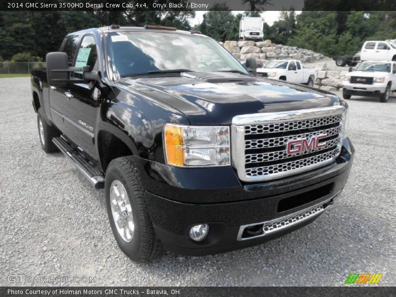Front 3/4 View of 2014 Sierra 3500HD Denali Crew Cab 4x4