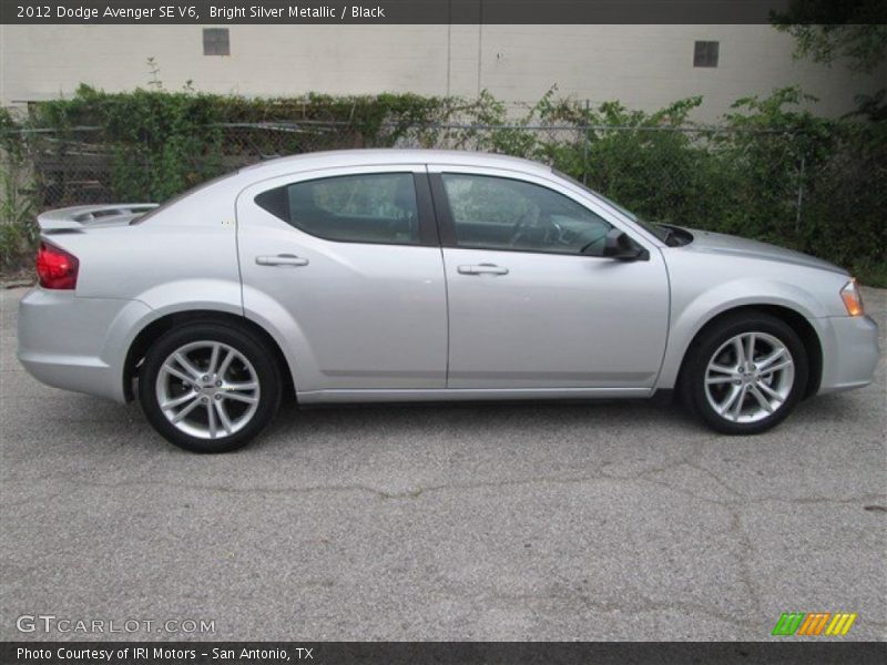 Bright Silver Metallic / Black 2012 Dodge Avenger SE V6