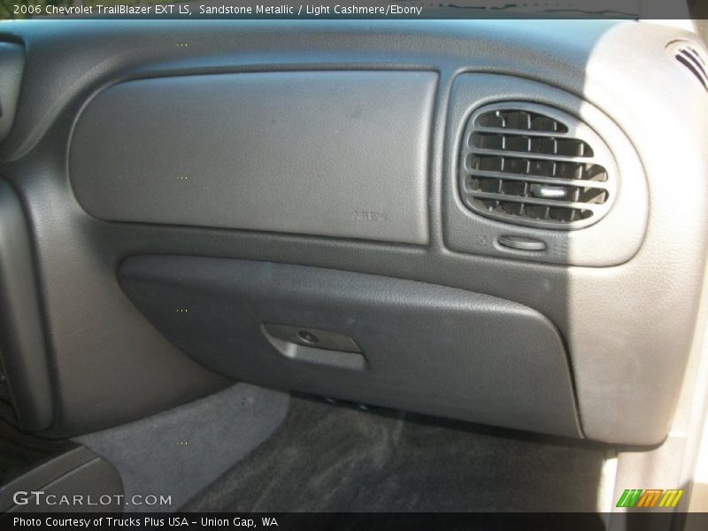 Sandstone Metallic / Light Cashmere/Ebony 2006 Chevrolet TrailBlazer EXT LS