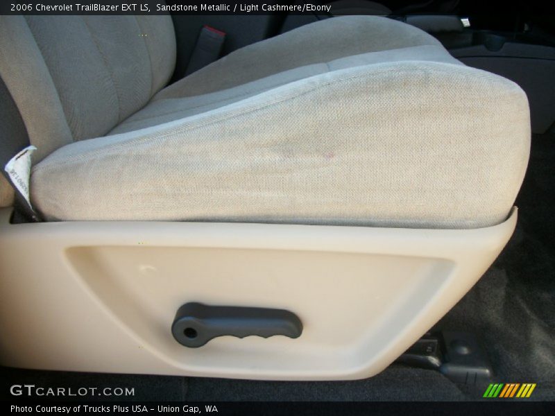 Sandstone Metallic / Light Cashmere/Ebony 2006 Chevrolet TrailBlazer EXT LS