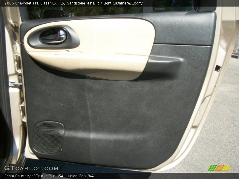 Sandstone Metallic / Light Cashmere/Ebony 2006 Chevrolet TrailBlazer EXT LS