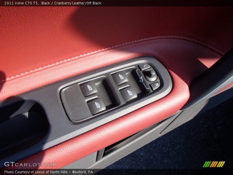 Black / Cranberry Leather/Off Black 2011 Volvo C70 T5