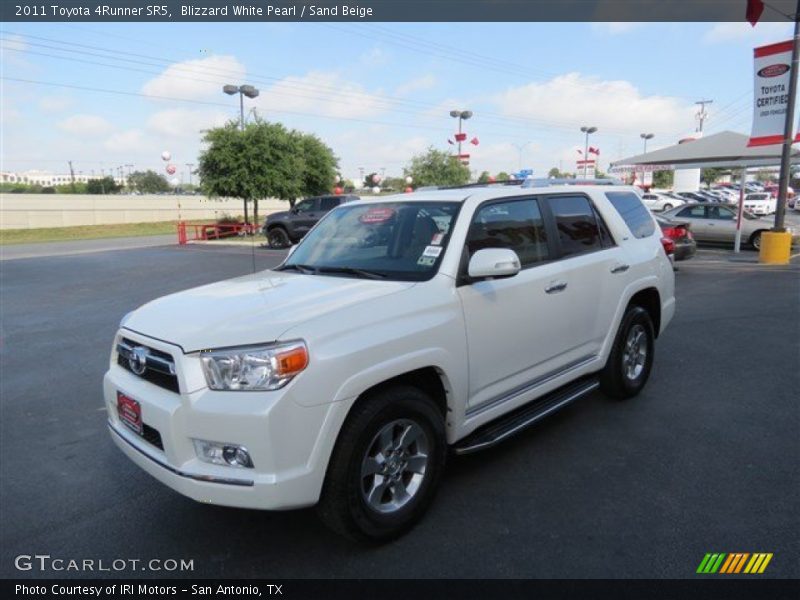 Blizzard White Pearl / Sand Beige 2011 Toyota 4Runner SR5