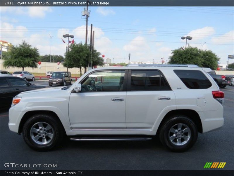 Blizzard White Pearl / Sand Beige 2011 Toyota 4Runner SR5