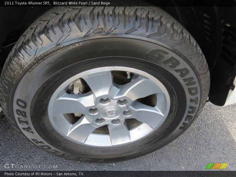 Blizzard White Pearl / Sand Beige 2011 Toyota 4Runner SR5