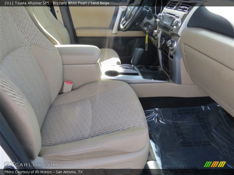 Blizzard White Pearl / Sand Beige 2011 Toyota 4Runner SR5