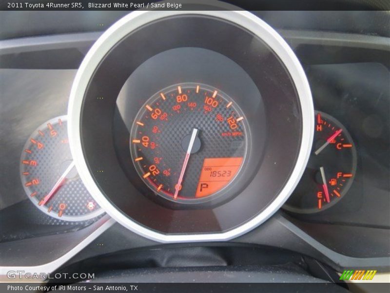 Blizzard White Pearl / Sand Beige 2011 Toyota 4Runner SR5