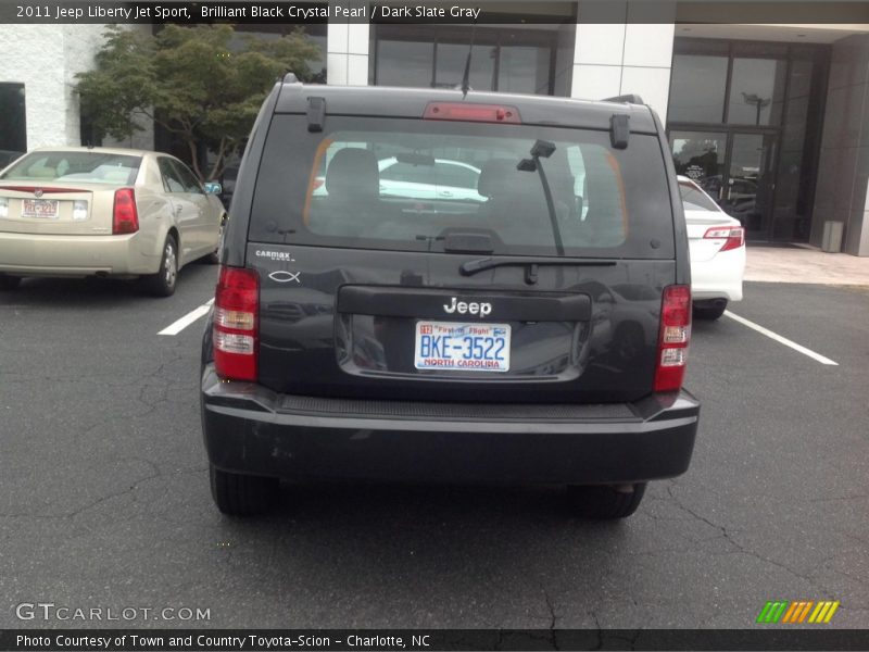 Brilliant Black Crystal Pearl / Dark Slate Gray 2011 Jeep Liberty Jet Sport
