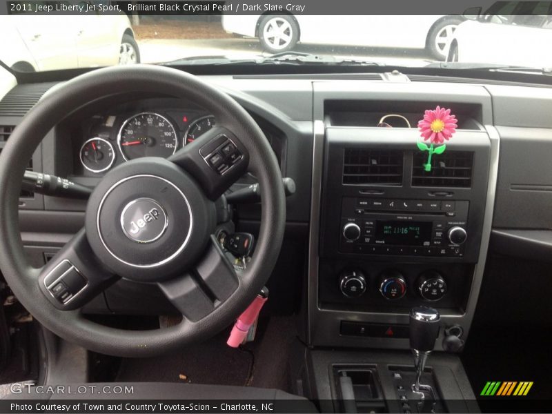 Brilliant Black Crystal Pearl / Dark Slate Gray 2011 Jeep Liberty Jet Sport