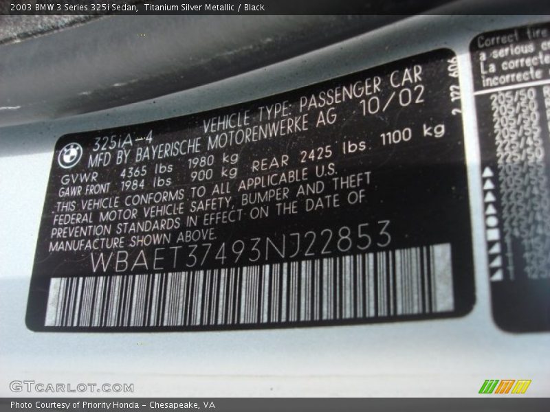 Titanium Silver Metallic / Black 2003 BMW 3 Series 325i Sedan