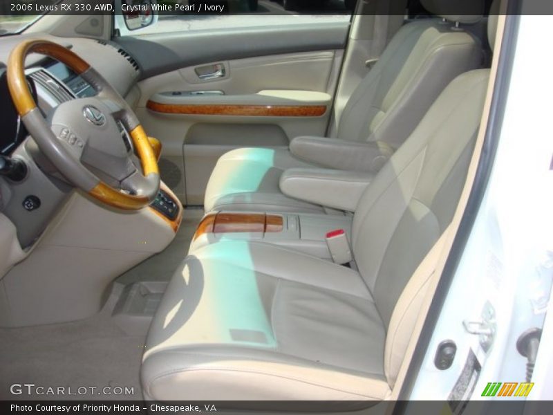 Front Seat of 2006 RX 330 AWD