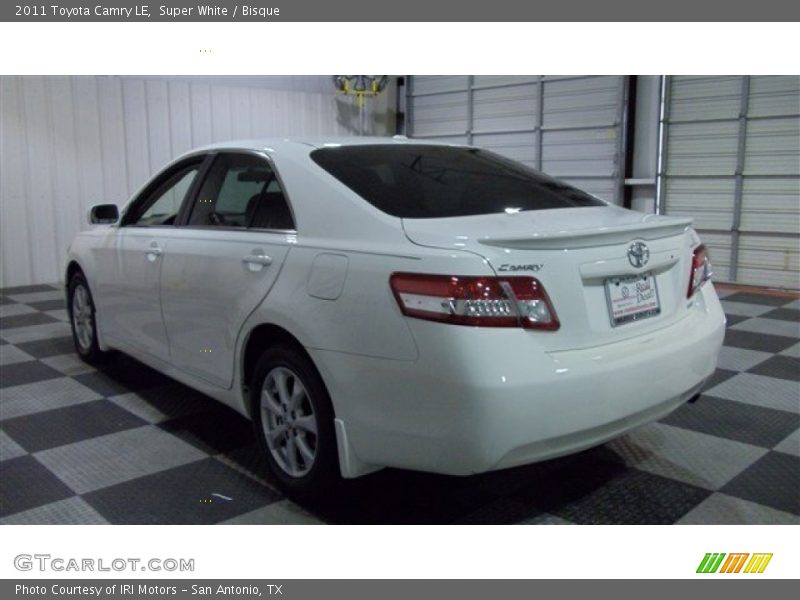 Super White / Bisque 2011 Toyota Camry LE