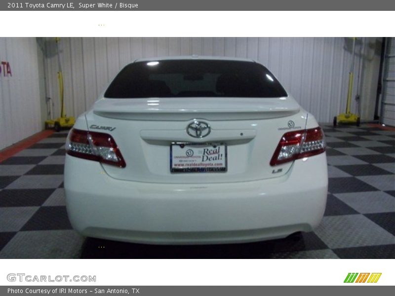 Super White / Bisque 2011 Toyota Camry LE