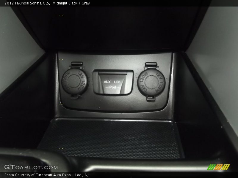 Midnight Black / Gray 2012 Hyundai Sonata GLS