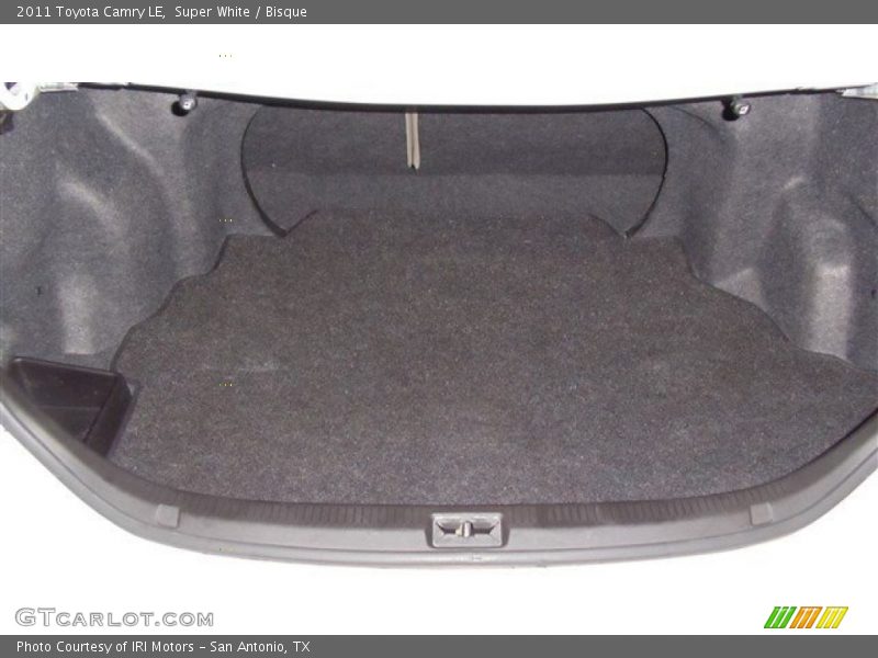 Super White / Bisque 2011 Toyota Camry LE