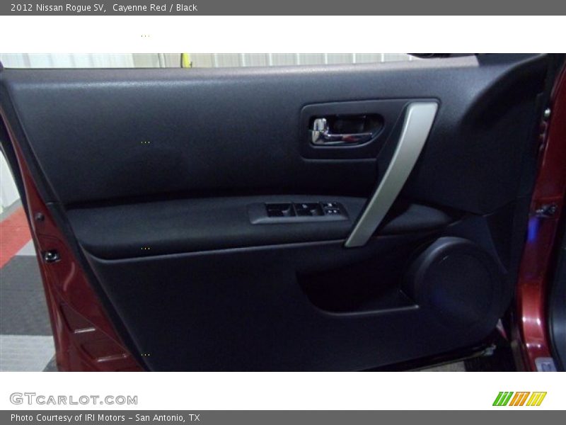 Cayenne Red / Black 2012 Nissan Rogue SV