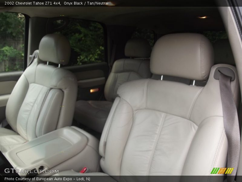 Front Seat of 2002 Tahoe Z71 4x4