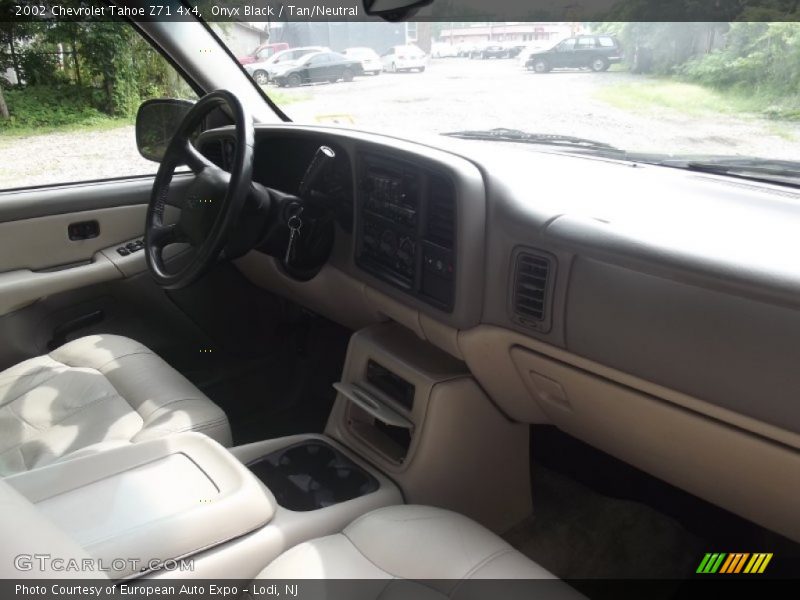 Onyx Black / Tan/Neutral 2002 Chevrolet Tahoe Z71 4x4