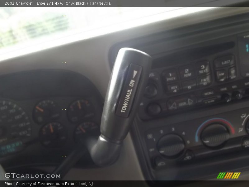 Onyx Black / Tan/Neutral 2002 Chevrolet Tahoe Z71 4x4