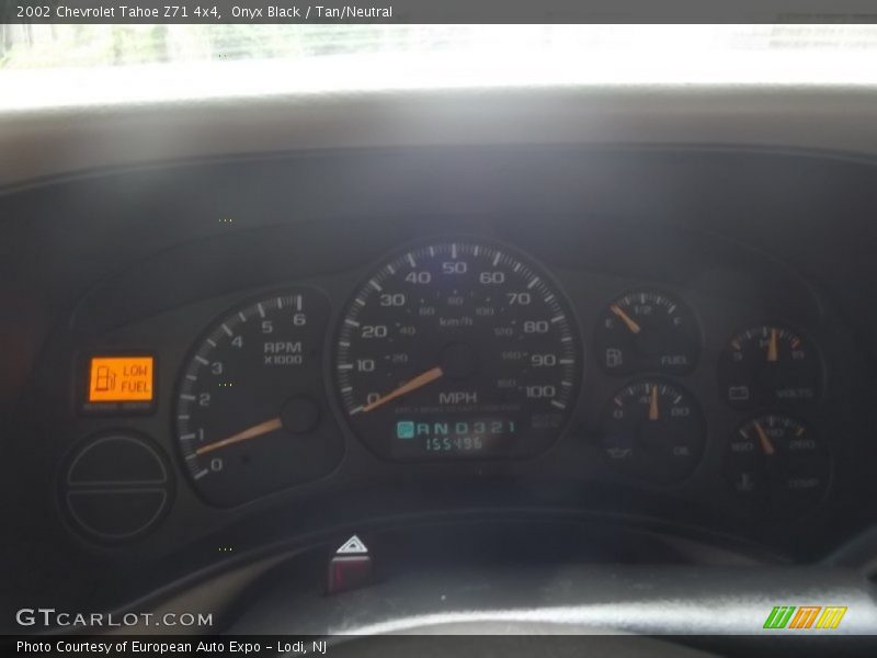 Onyx Black / Tan/Neutral 2002 Chevrolet Tahoe Z71 4x4