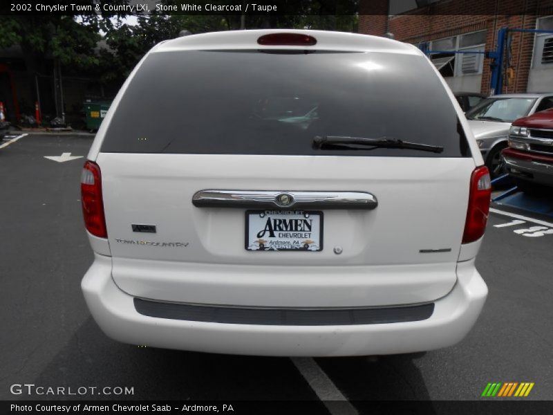 Stone White Clearcoat / Taupe 2002 Chrysler Town & Country LXi