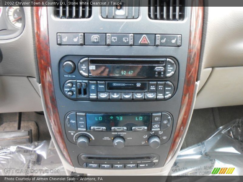 Controls of 2002 Town & Country LXi