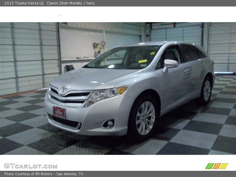 Classic Silver Metallic / Ivory 2013 Toyota Venza LE