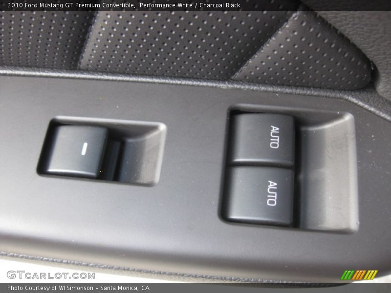 Performance White / Charcoal Black 2010 Ford Mustang GT Premium Convertible