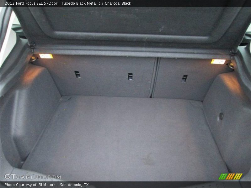 Tuxedo Black Metallic / Charcoal Black 2012 Ford Focus SEL 5-Door
