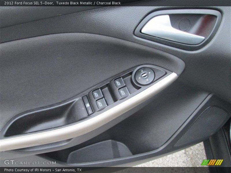 Tuxedo Black Metallic / Charcoal Black 2012 Ford Focus SEL 5-Door