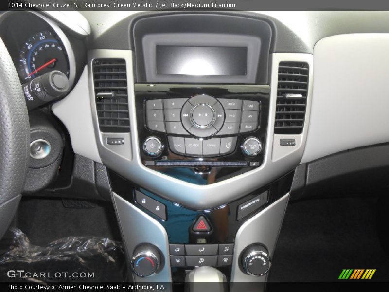 Rainforest Green Metallic / Jet Black/Medium Titanium 2014 Chevrolet Cruze LS