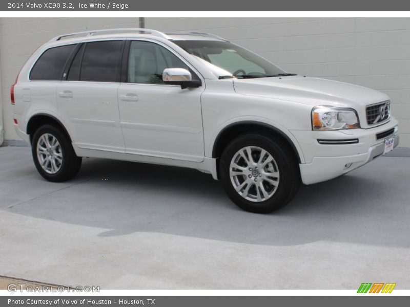 Ice White / Beige 2014 Volvo XC90 3.2