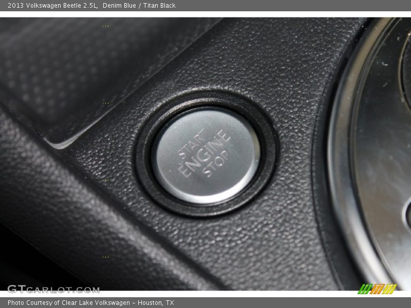 Denim Blue / Titan Black 2013 Volkswagen Beetle 2.5L