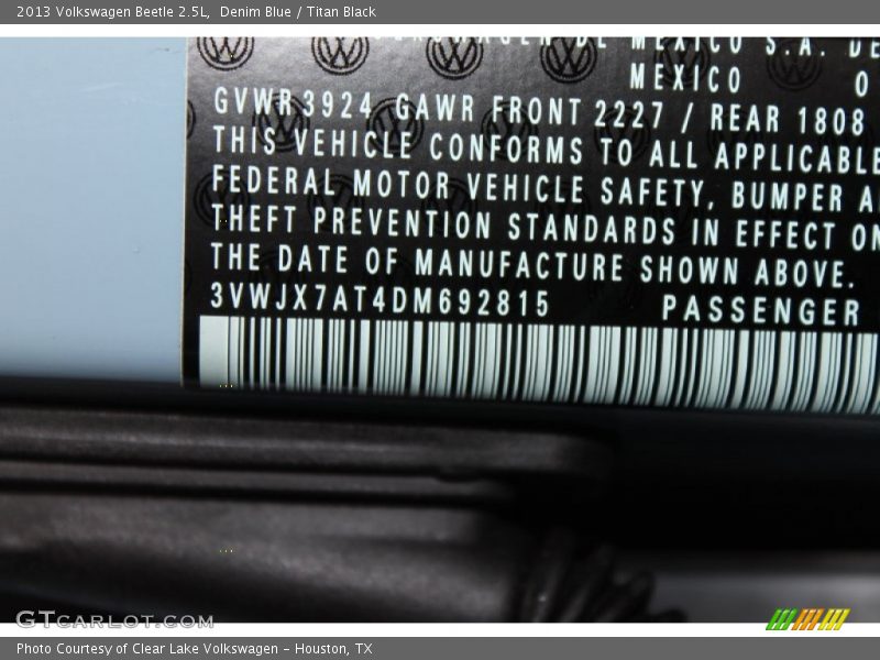 Denim Blue / Titan Black 2013 Volkswagen Beetle 2.5L