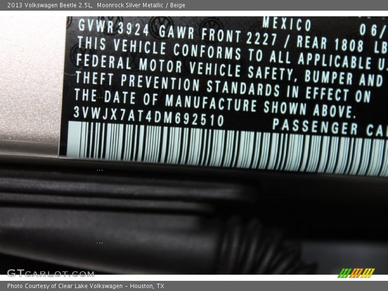 Moonrock Silver Metallic / Beige 2013 Volkswagen Beetle 2.5L