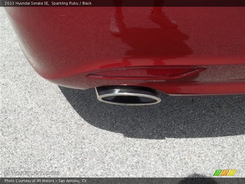 Sparkling Ruby / Black 2013 Hyundai Sonata SE
