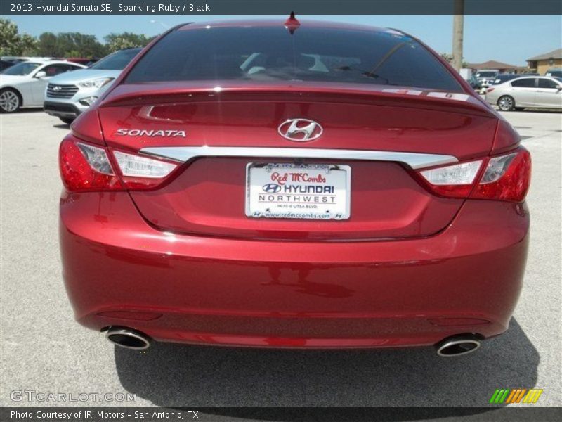Sparkling Ruby / Black 2013 Hyundai Sonata SE