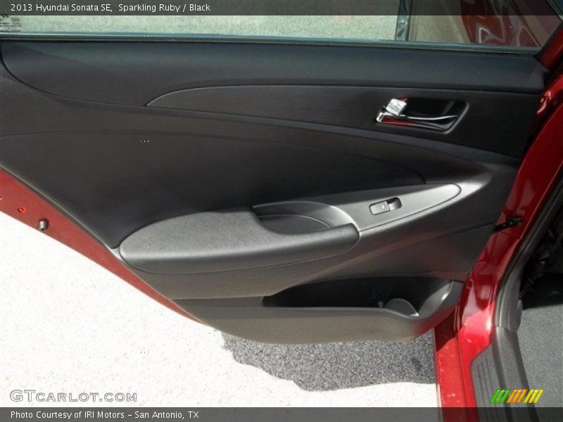 Sparkling Ruby / Black 2013 Hyundai Sonata SE